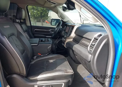 2022 Ram 1500 Laramie 4X4 5'7 Box z USA, uszkodzony, nr VIN 1C6SRFJT0NN352135